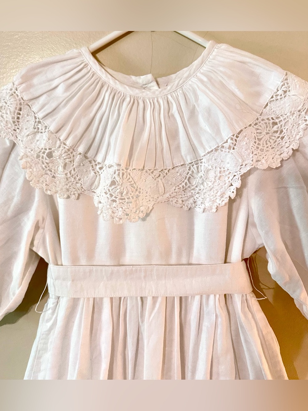 Classic White Lace-Trim Girls' Dress Size 12 - Picture 2 of 5